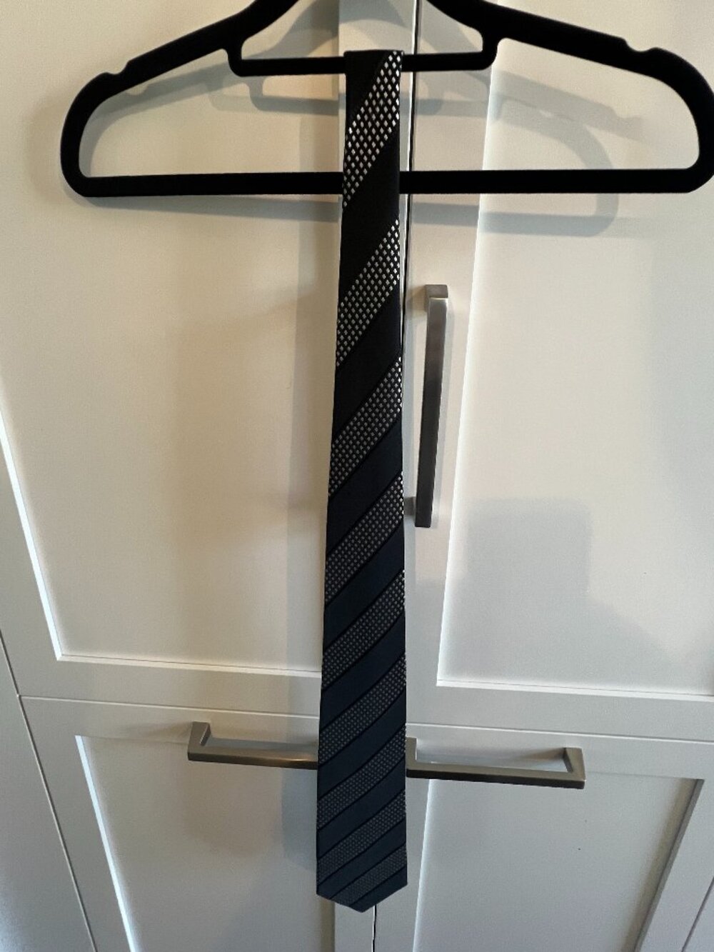 Joseph Abboud 100% Silk Black Silver Striped Tie Mens Necktie